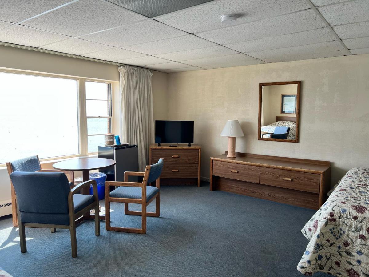 Shoreline Inn Ґранд-Марей Екстер'єр фото